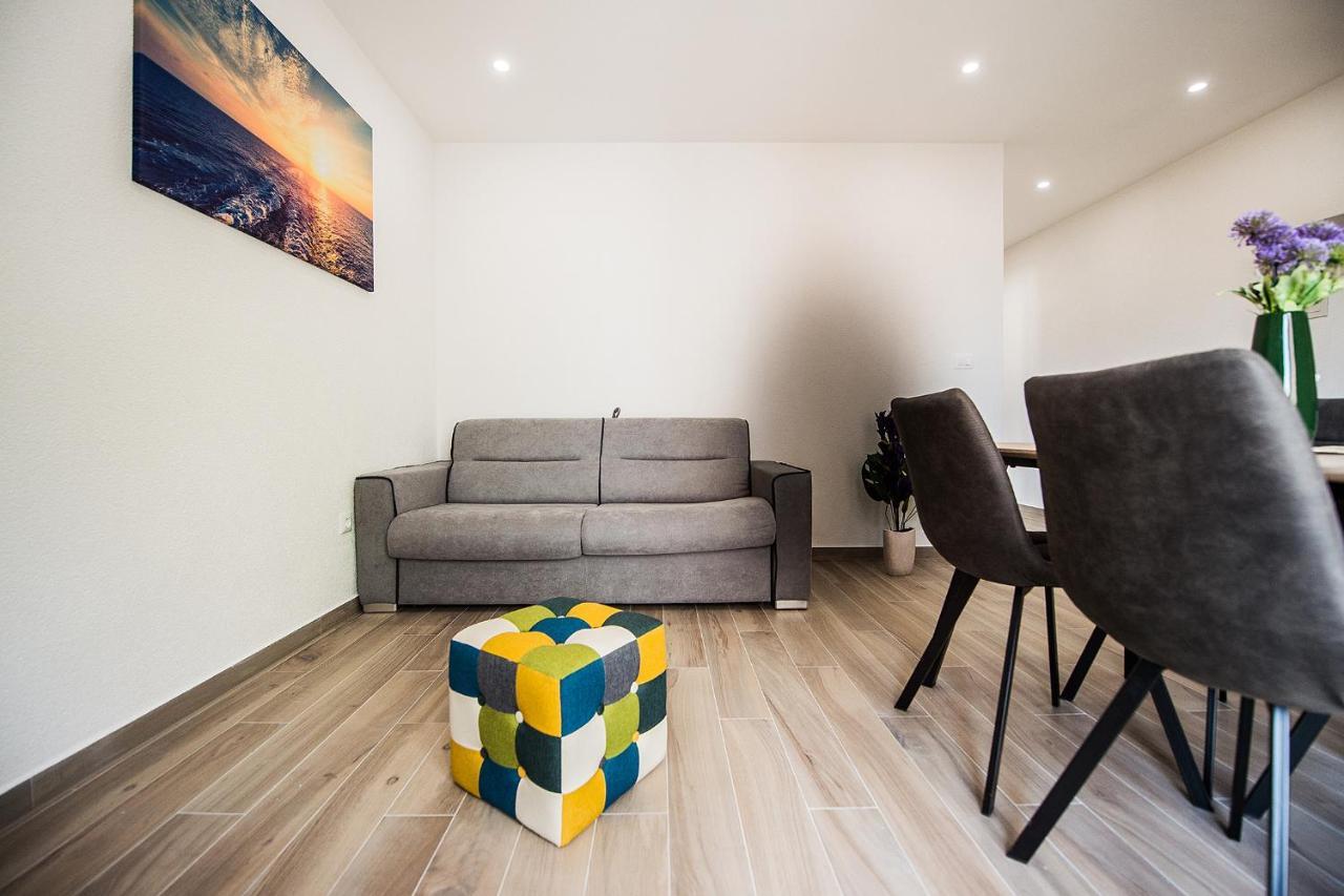 Apartmani Brdar Подстрана Екстериор снимка
