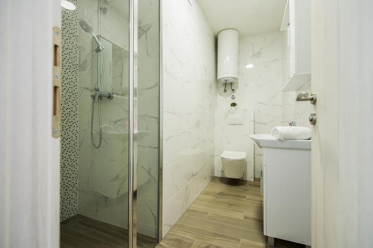 Apartmani Brdar Подстрана Екстериор снимка
